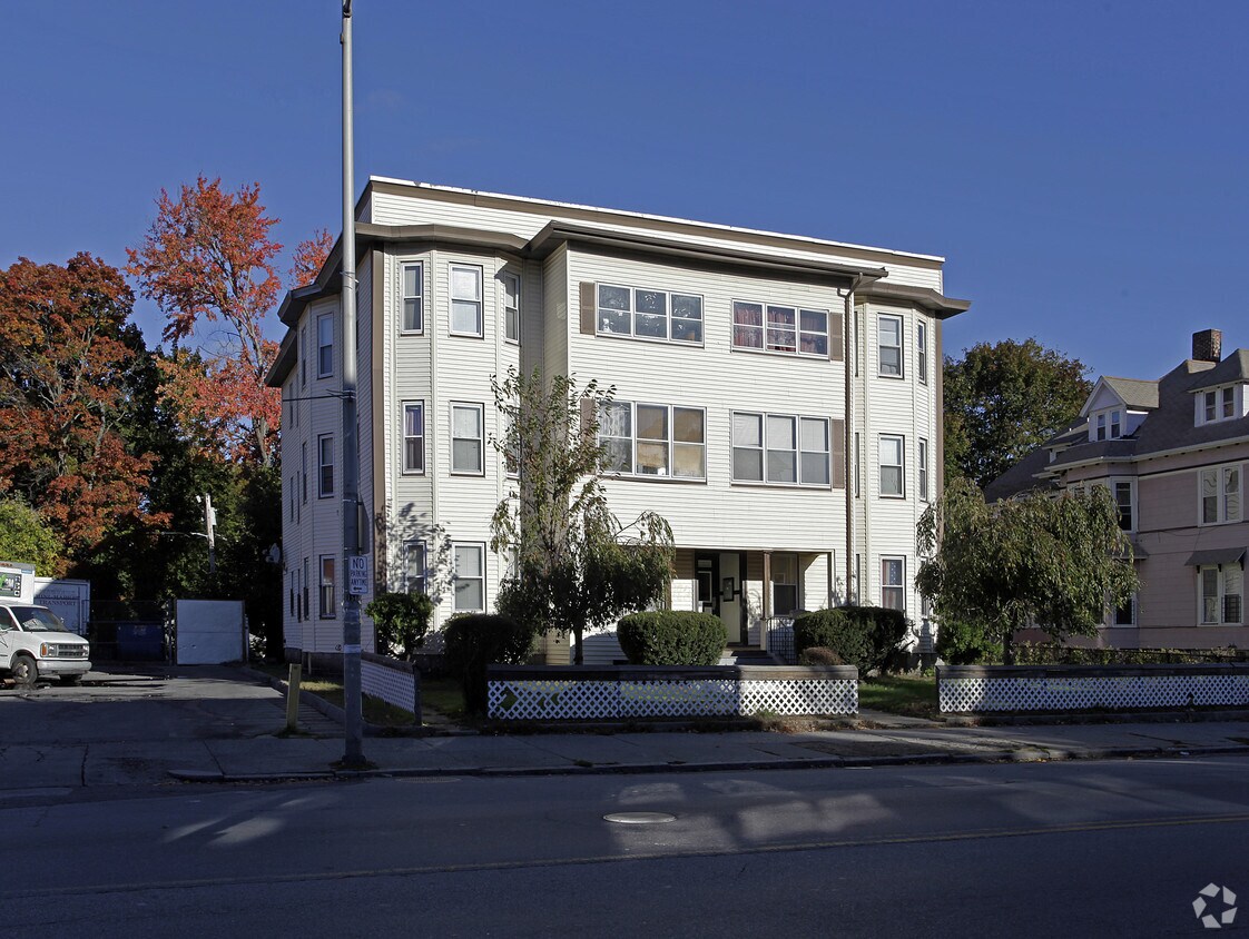 Foto del edificio - 982 Main St