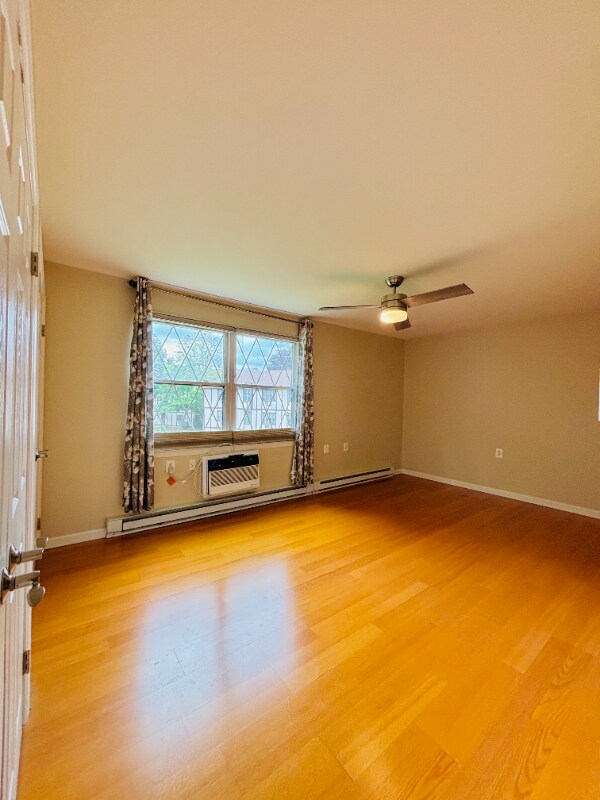 Foto del edificio - 613 Sierra Vista Ln