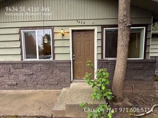Building Photo - 9434 SE 41st Ave