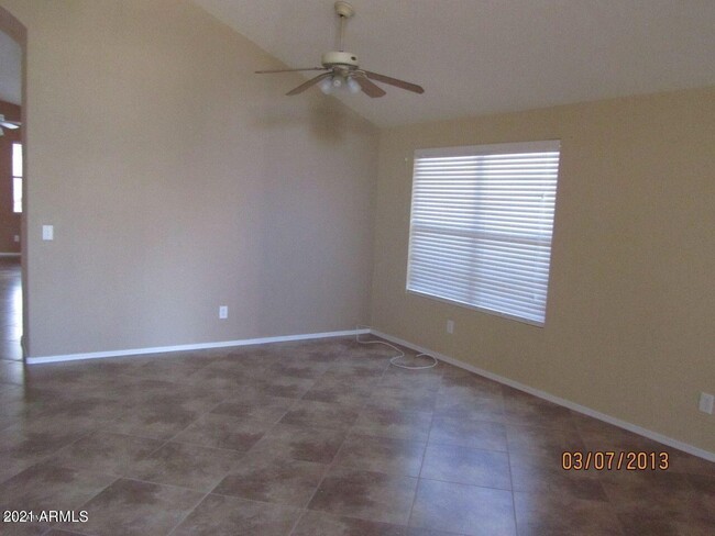 Building Photo - 4318 E Lone Cactus Dr