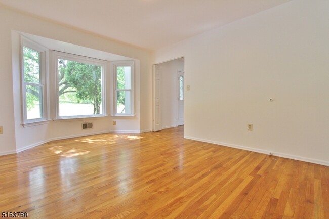 Building Photo - 23 Millman Dr