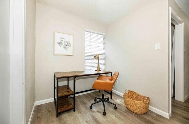 Foto del edificio - 1407 E 35th St