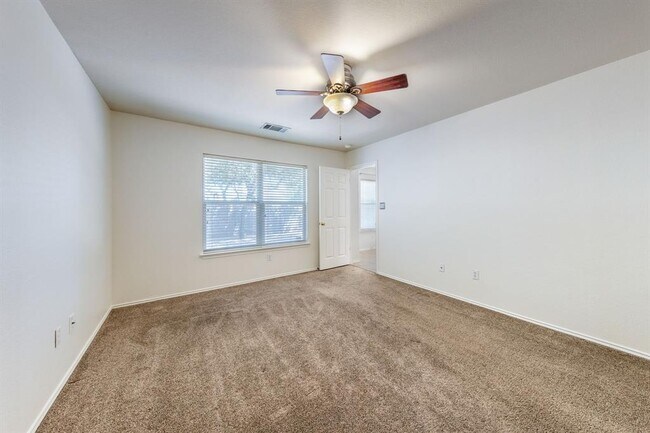 Foto del edificio - 1400 Brighton Bend Ln