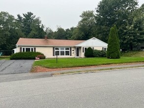 Building Photo - 5 Brookdale Rd