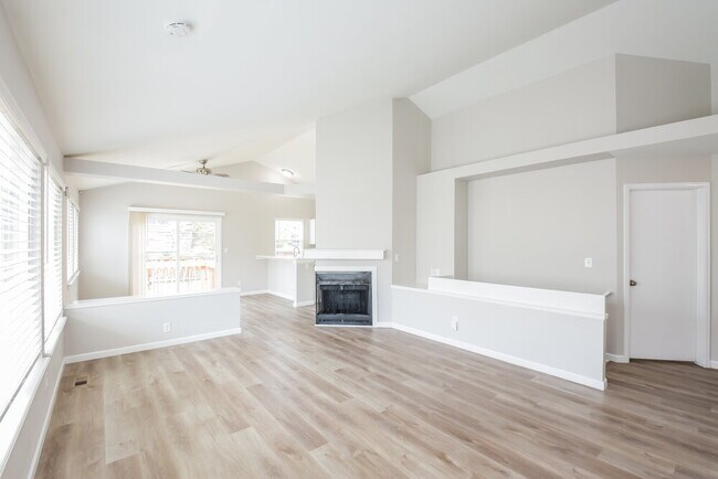 Foto del edificio - 7165 Routt St