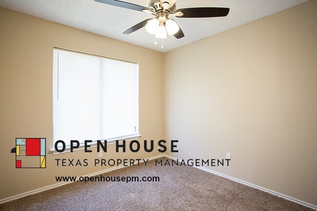Foto del edificio - 6001 Glenwood Dr, Arlington