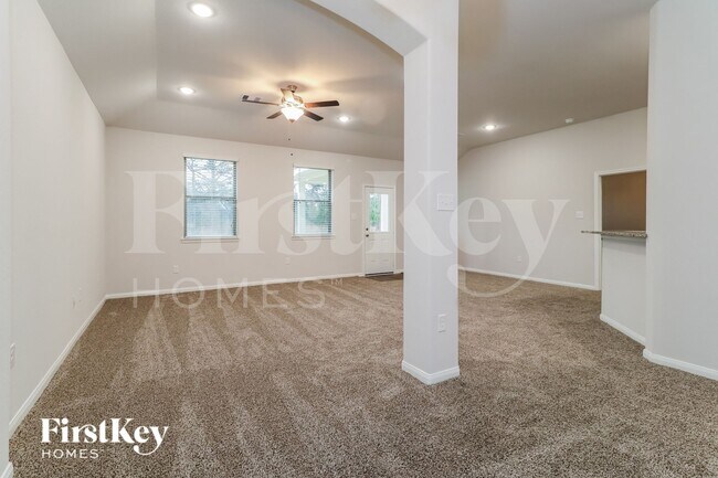 Foto del edificio - 14755 Country Club Dr
