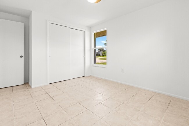 Building Photo - 1057 Tropical Ave NW