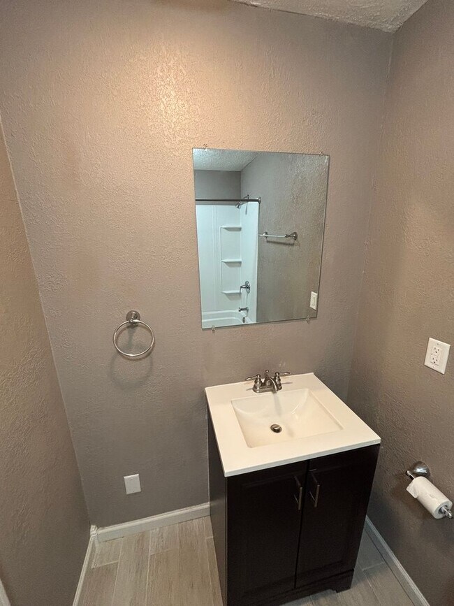 Foto del edificio - 831 W Edgewood St