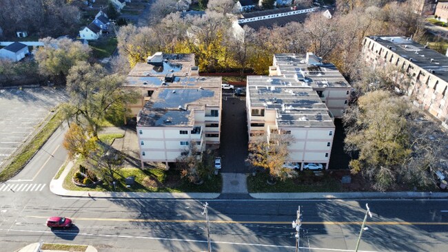 Building Photo - 1380 East St