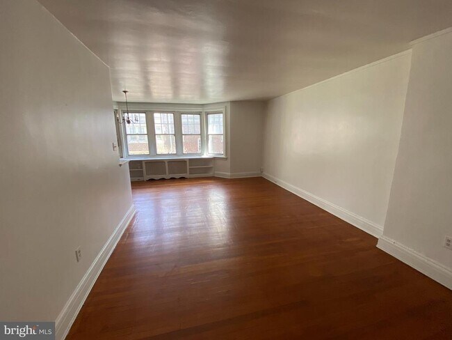 Foto del edificio - 4643 Pine St