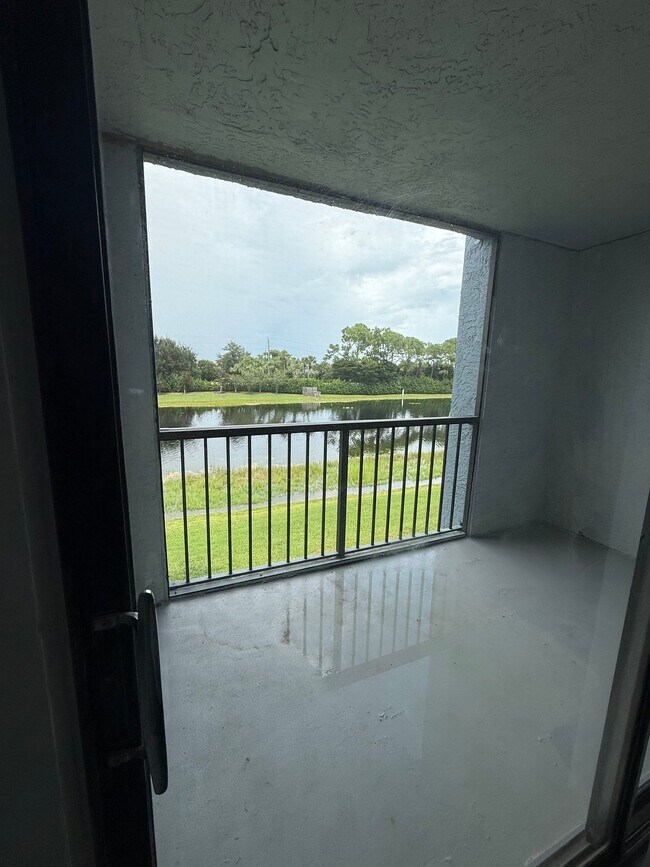 Building Photo - 13565 Eagle Ridge Dr