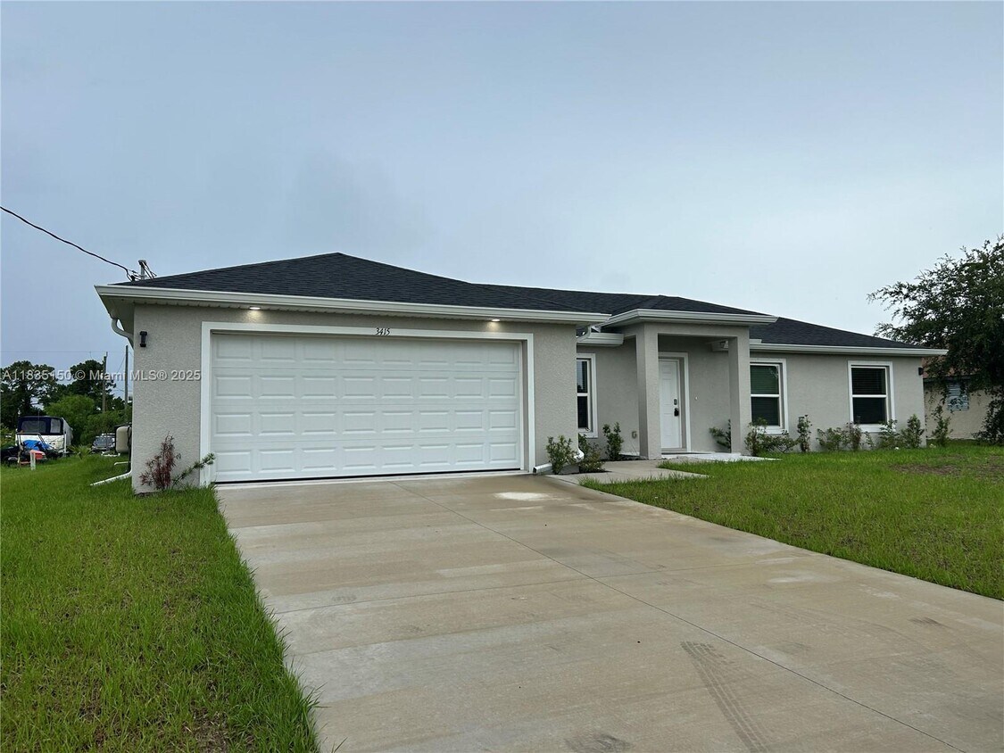Foto principal - 3415 20th St W