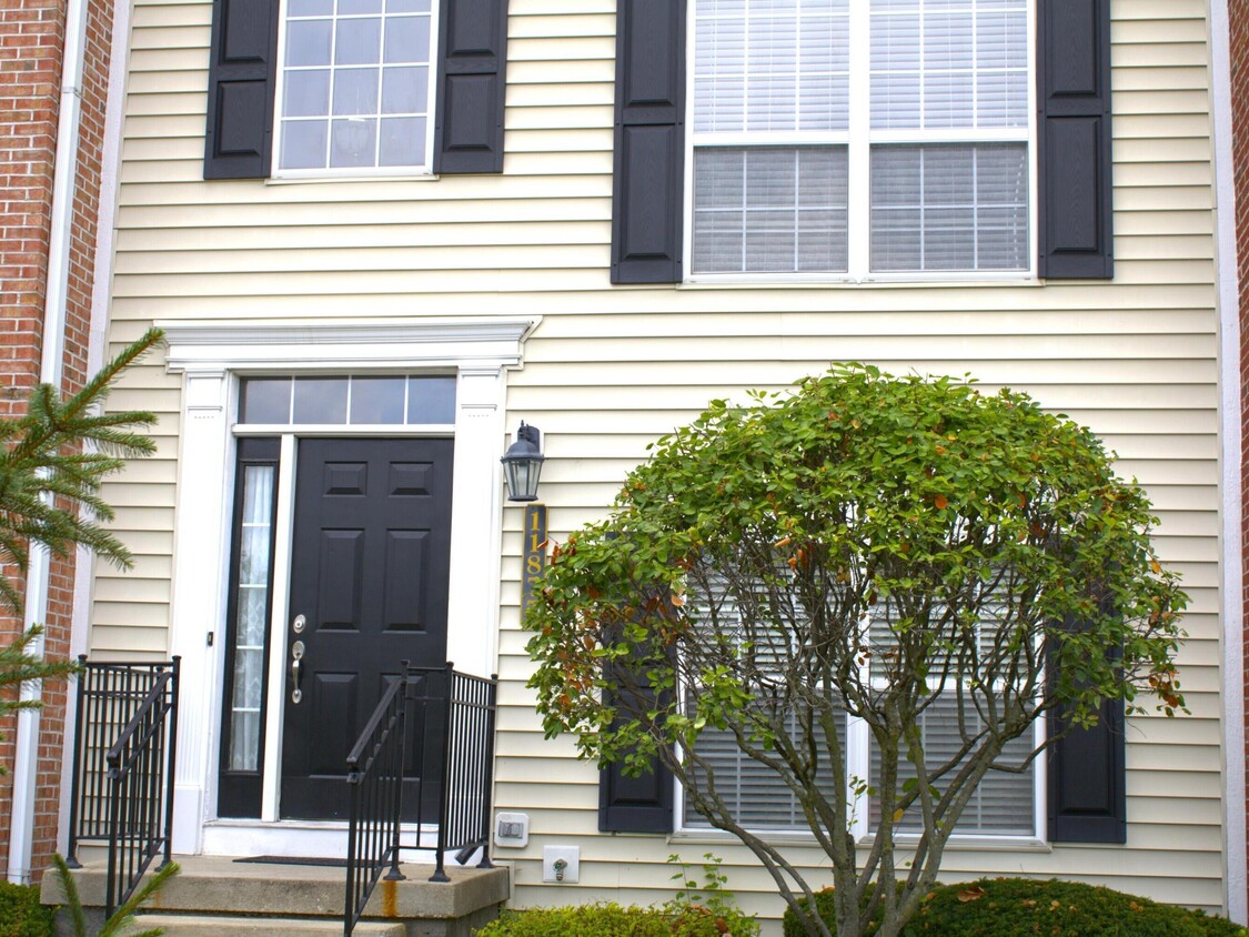 Primary Photo - 11877 Esty Way