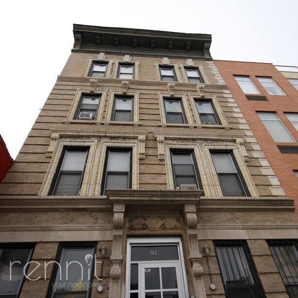 Building Photo - 763 Park Pl