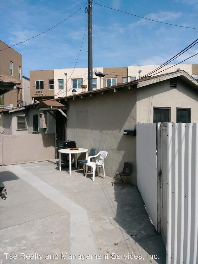 Primary Photo - 11420 1/2-11429 Garvey Ave