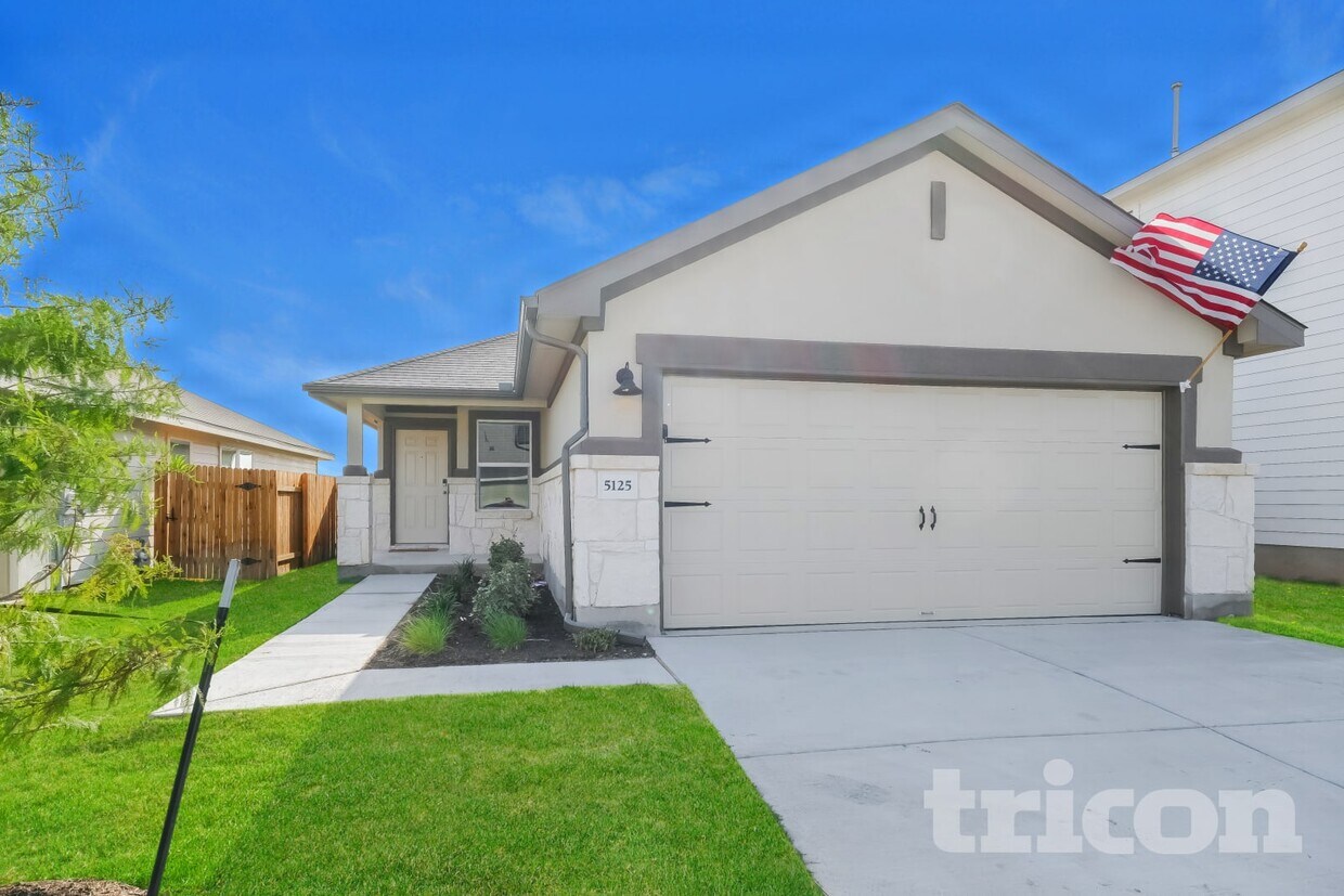 Primary Photo - 5125 Sidesaddle Dr