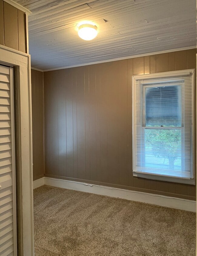 Photo - Spacious 4 Bedroom, 2 Bath Two-Story Home