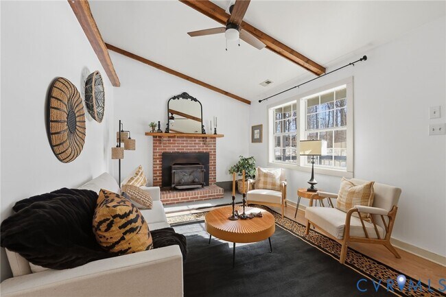 Foto del edificio - 1040 Springside Ct