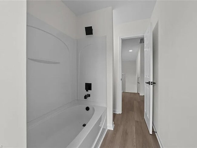 Foto del edificio - Earn Wealth While Leasing - Like a Homeown...