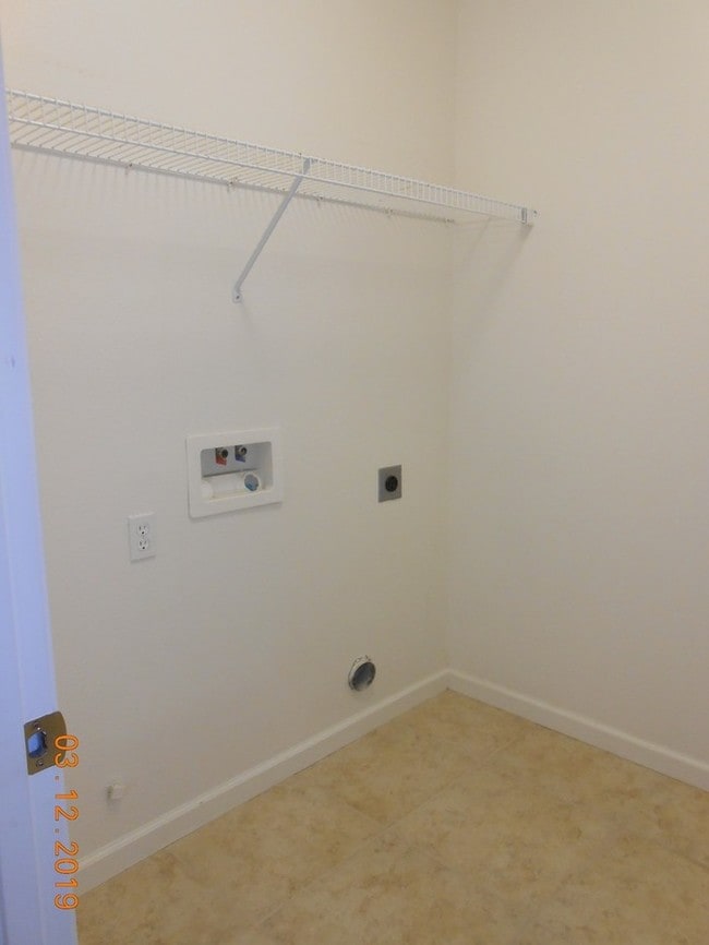 Building Photo - Available Now 3 Bedroom home in Soledad, CA