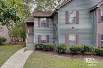Building Photo - 7945 Parklane Ct