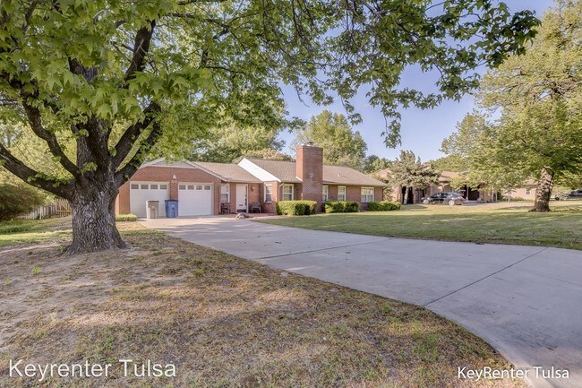 Building Photo - 3 br, 2.5 bath House - 3171 E 33rd St