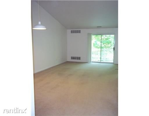 Building Photo - 2 br, 2 bath Condo - 1005 E Duncan St Apt 2B