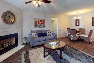 2BR, 2BA - 900 SF - Plantation Flats Apartment Homes