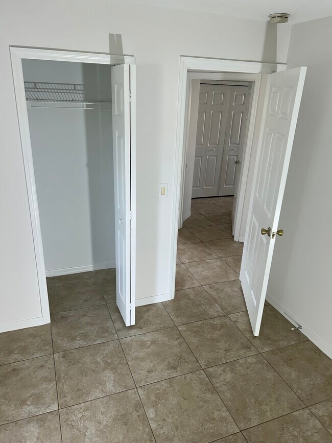 Building Photo - 6480 NW Volucia Dr