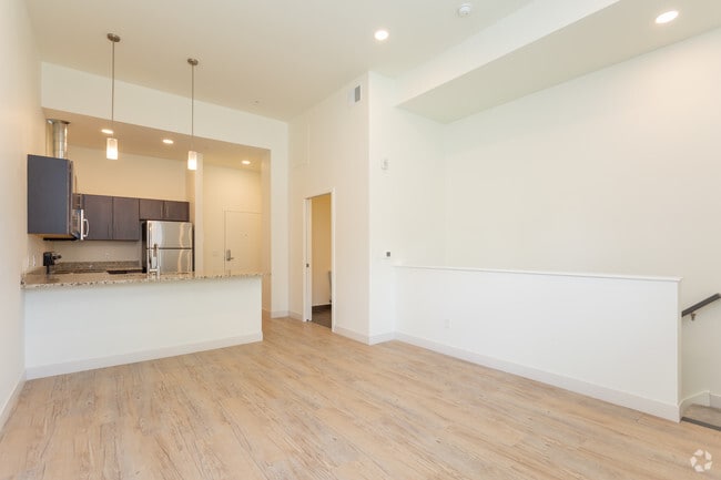 Interior Photo - The Baldwin