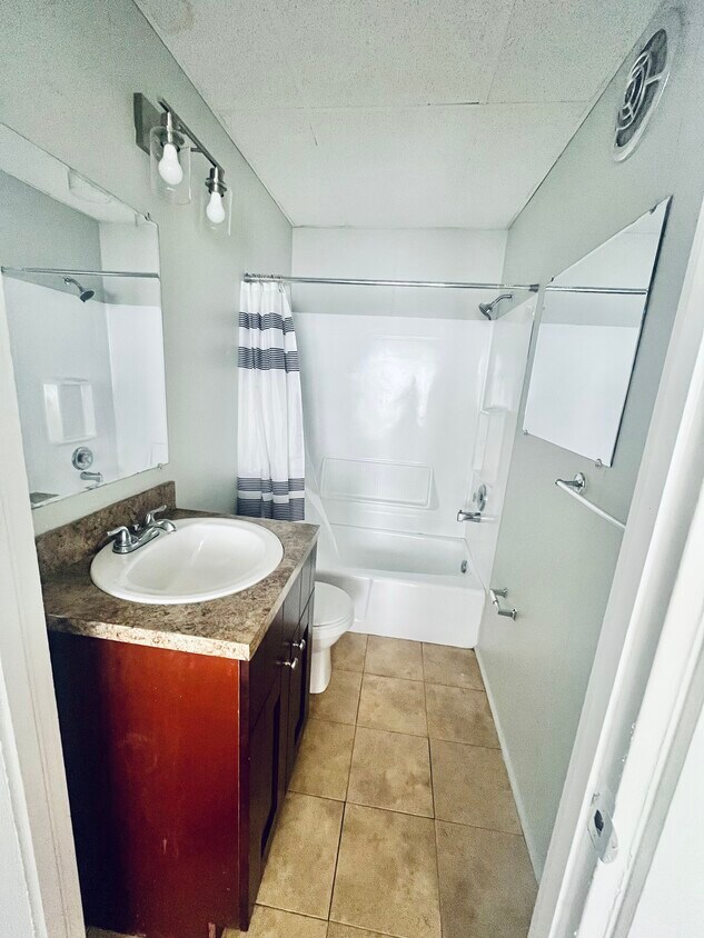 Foto del edificio - 5th Ave Loft Apartments