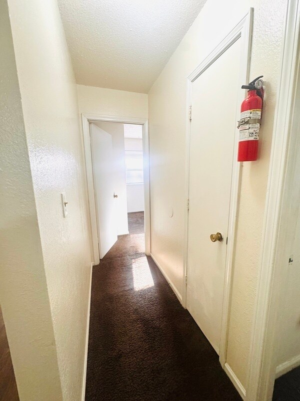 Foto del edificio - 1413 W Maple Ave