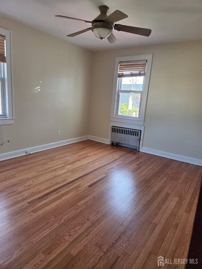 Building Photo - 250 Thomas St