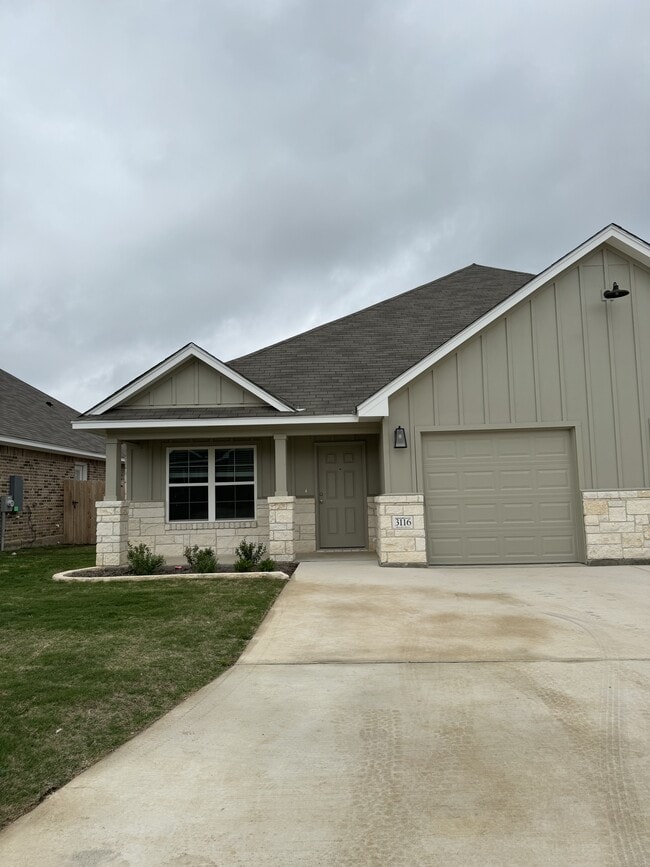 Building Photo - 3116 Wasilla Dr