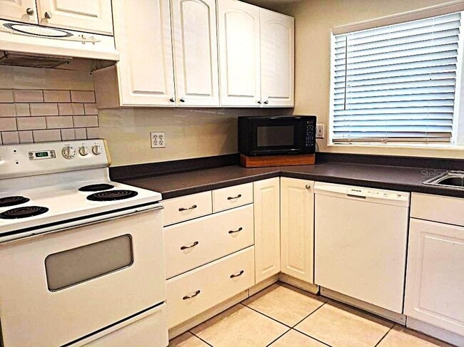 Foto del edificio - 2812 Dovewood St