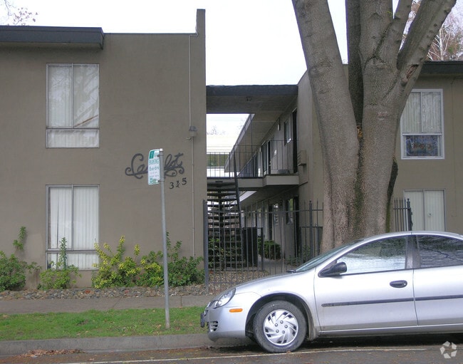 Building Photo - 315 T St