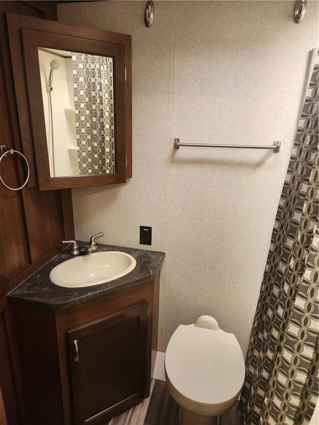 Foto del edificio - 315 Fairplay Rd