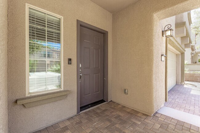 Building Photo - Stunning 3-Bedroom Anthem Gem with Loft, D...