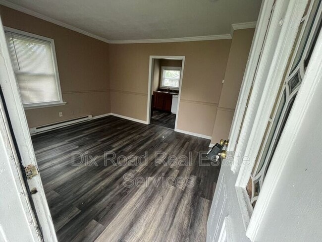 Building Photo - 702 Buena Ave