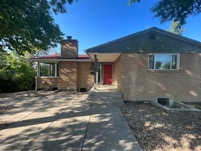 Building Photo - 1235 E Ridge Ave
