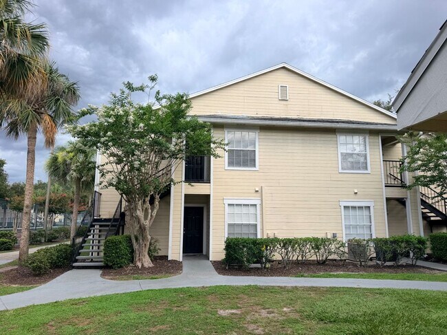 Building Photo - 1049 S Hiawassee Rd