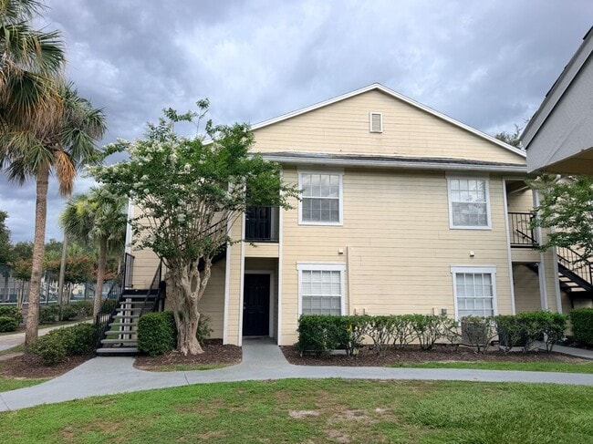 Building Photo - 1049 S Hiawassee Rd