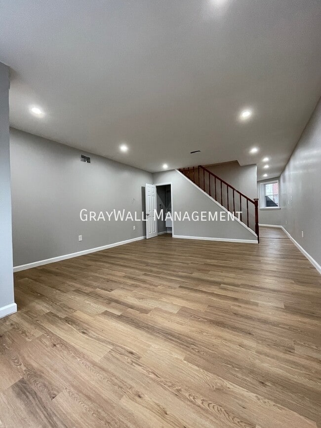 Foto del edificio - 1916 73rd Ave