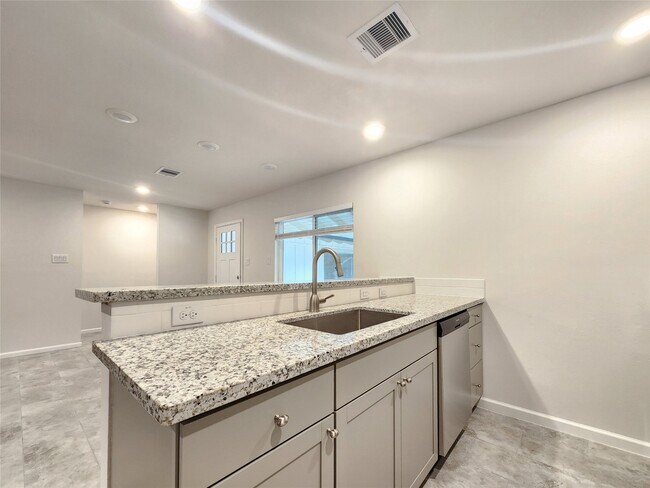 Foto del edificio - 5603 Arboles Dr