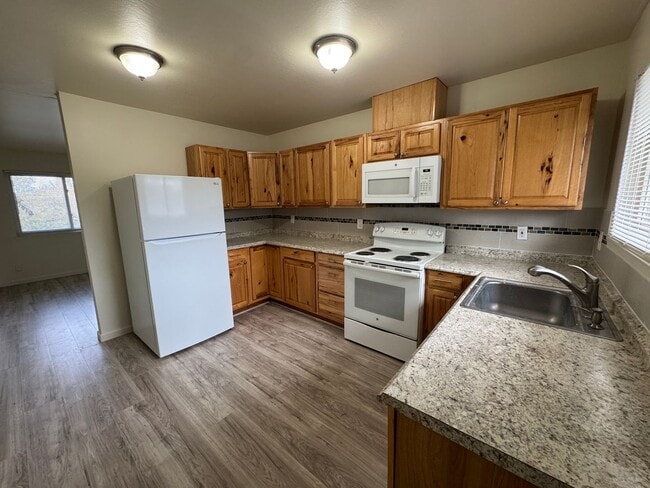 Building Photo - 4360 Twain Dr