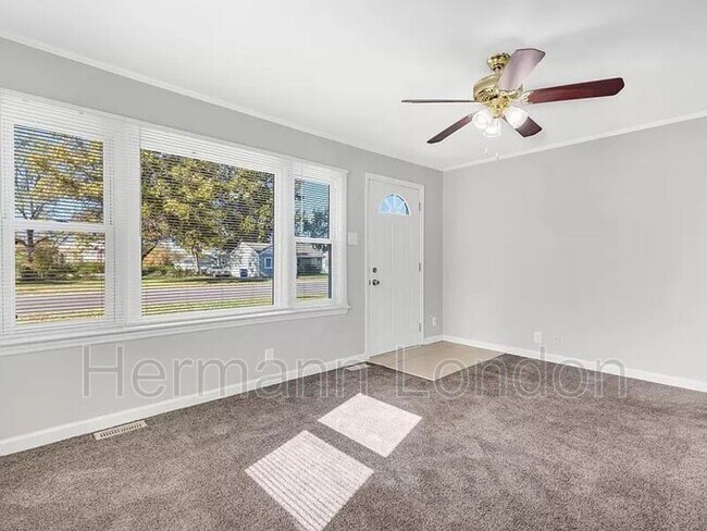Building Photo - 4540 Ashby Rd