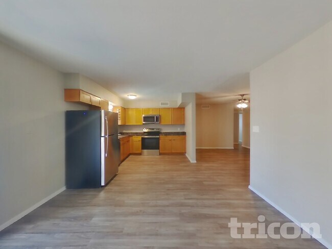 Foto del edificio - 8102 W Heatherbrae Dr
