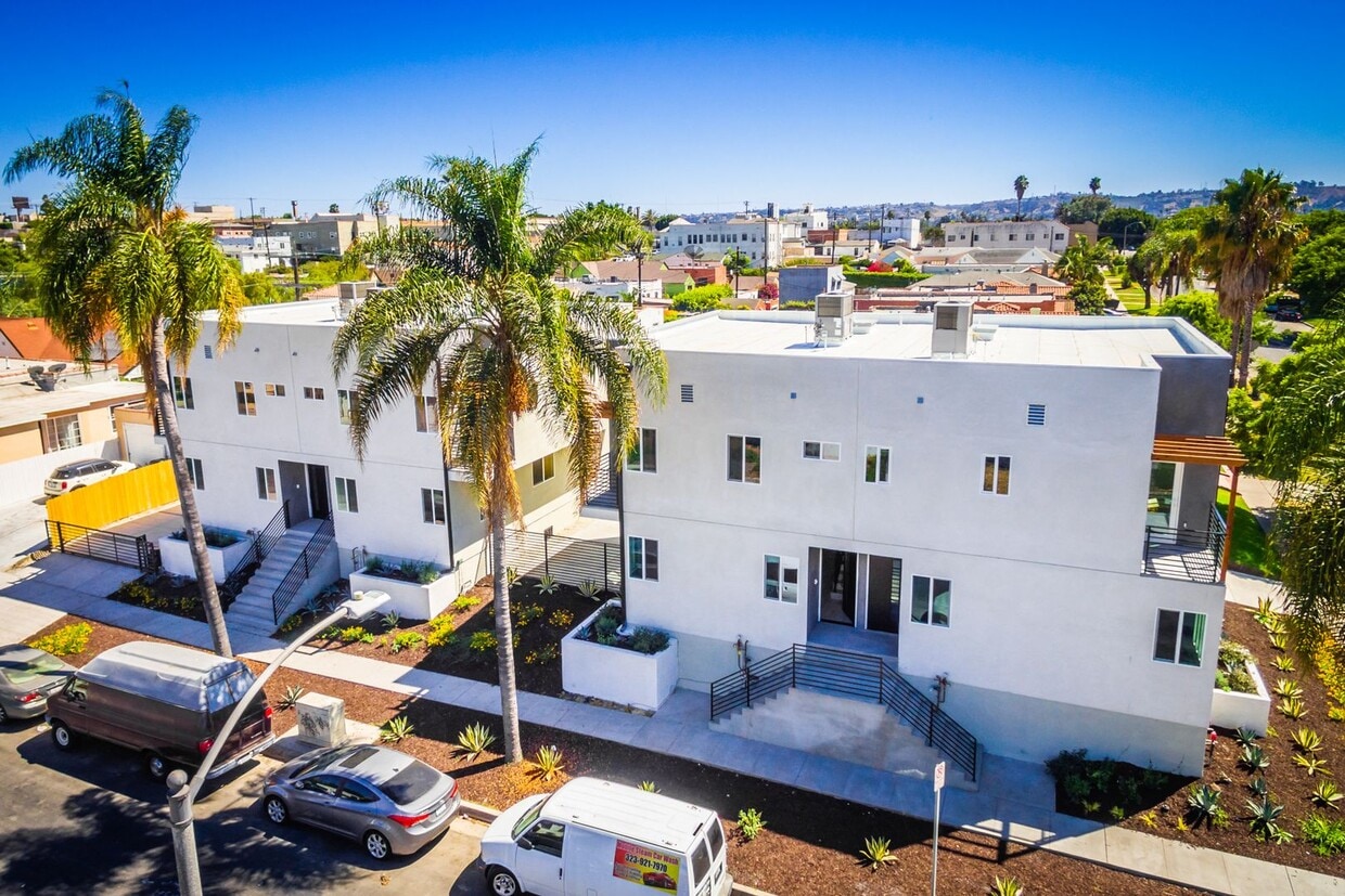 Foto principal - 5014 Pickford St