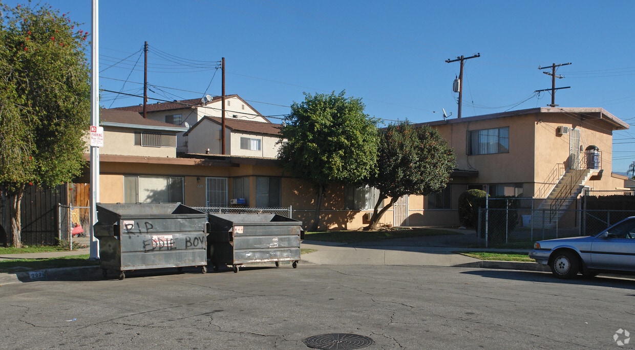 Primary Photo - 224 Vecino Dr